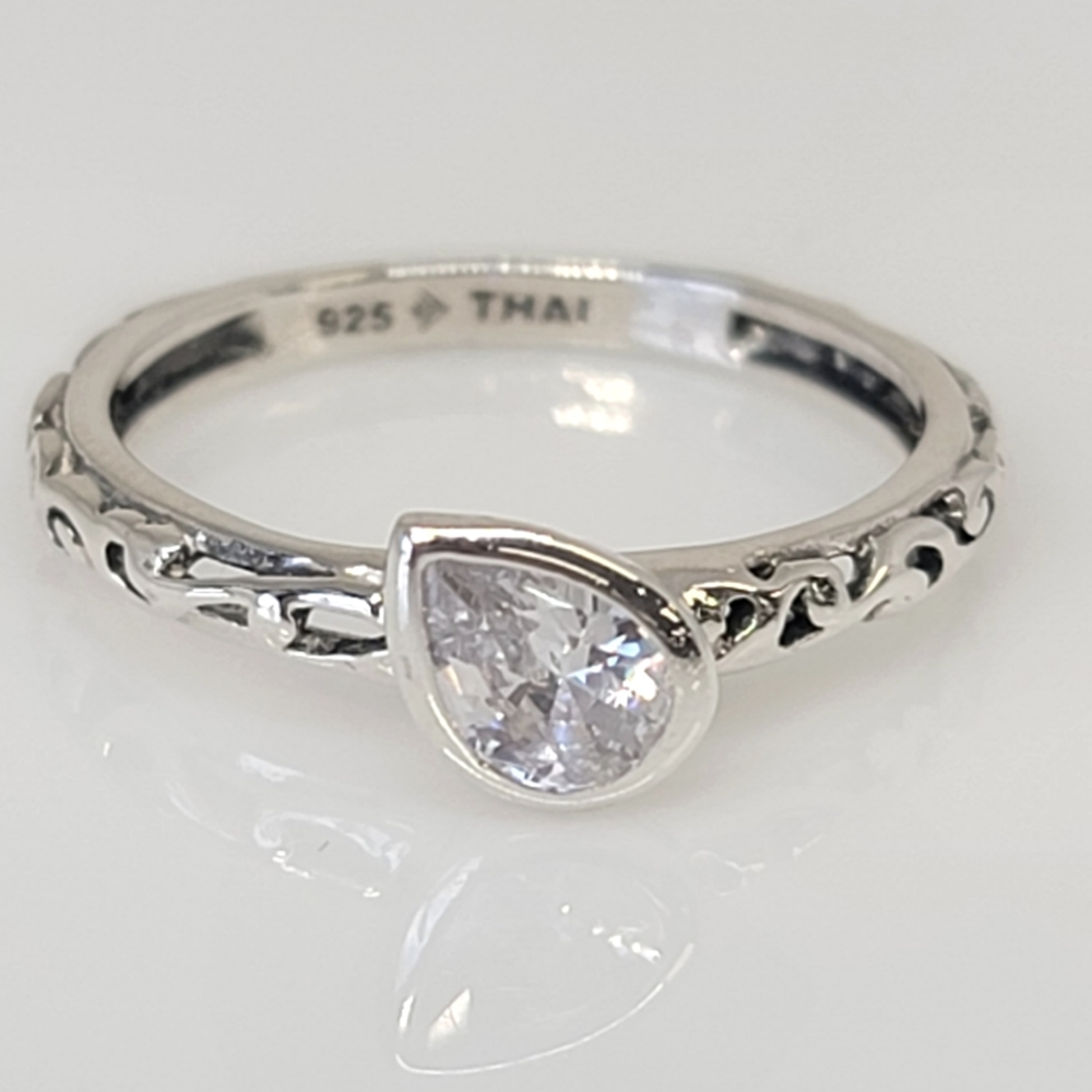 Silpada Belle Fleur Stackable Ring - image 1